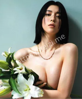三吉彩花