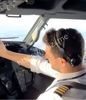 身陷蓝光