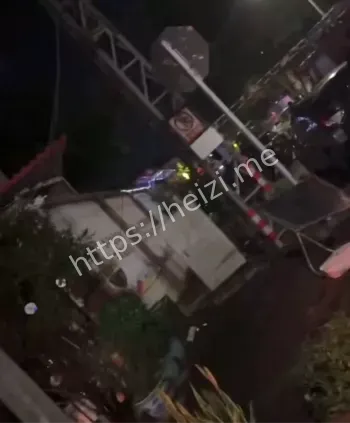 警方搜捕