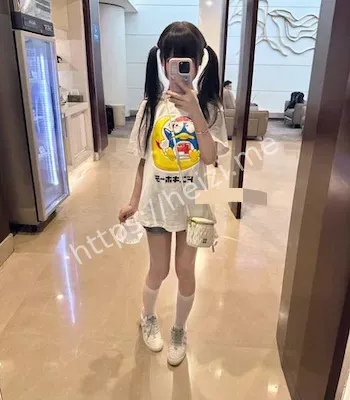 娇小玲珑