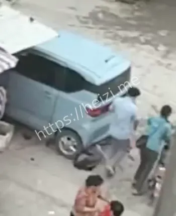 五菱宏光Mini压死人车祸