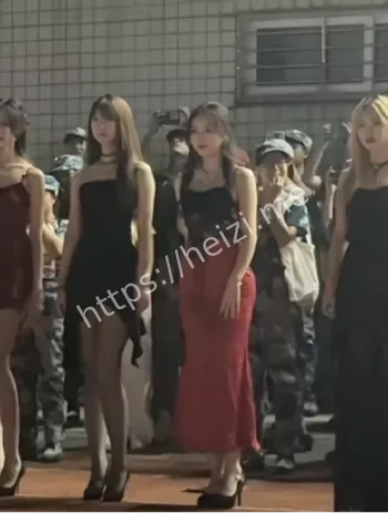校模走秀视频