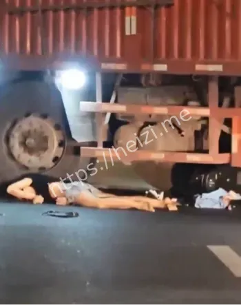 精神小伙惨烈陨落