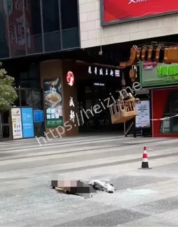 女子跳楼身亡