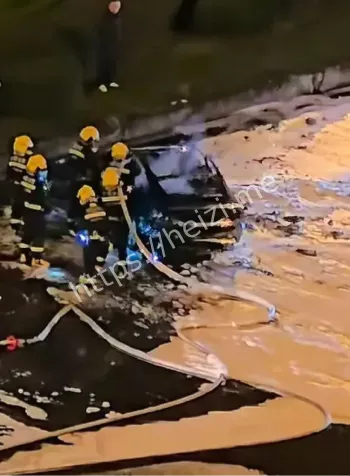 成都小米SU7车祸烧死