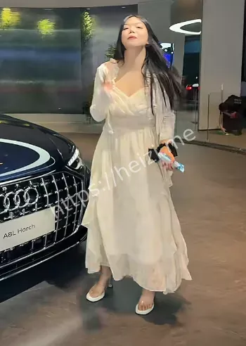 传奇奥迪女车主线下反差