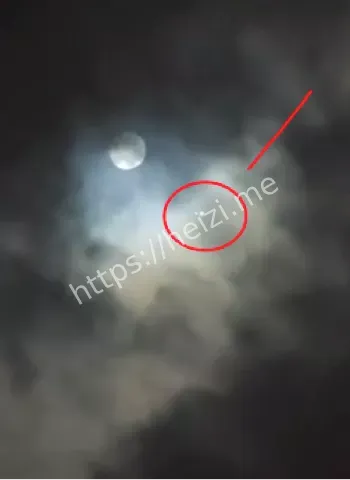 不明发光物满月双S