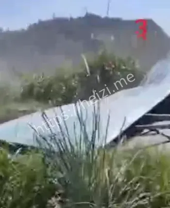 景德镇SUV下坡起飞事故