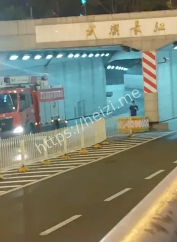 城市交通安全隐患警示