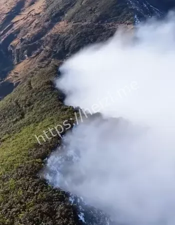 呈现冰火两重天奇观