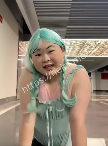 维他命李湘睡衣行李箱