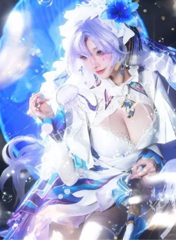 cos圈高还原角色