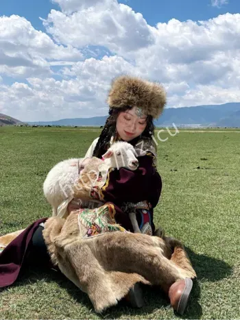 小表妹约会表哥