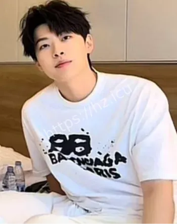 婚内出轨男助理