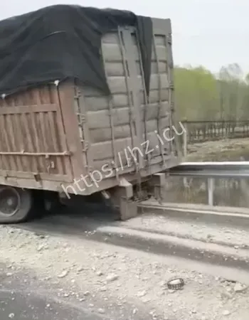 山东临沂大桥塌陷事件