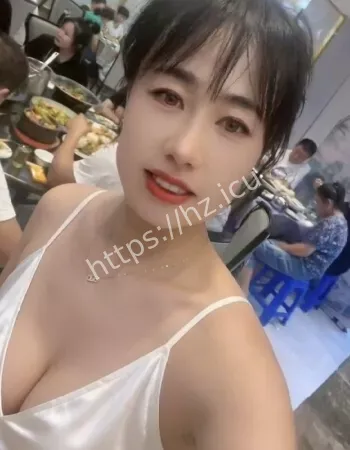 跟野男人酒店偷情视频流出