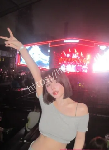 夜店陪酒女程芮晞