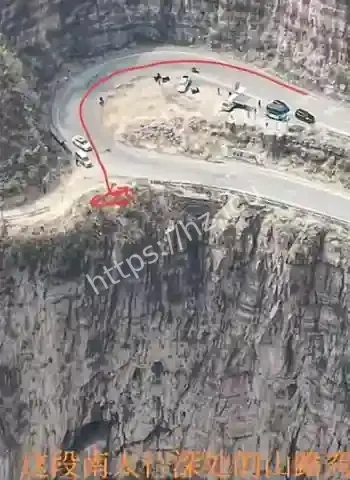 两名女性当场离世