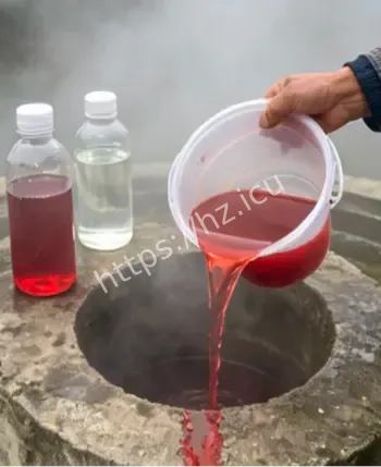 井水泛起红色泡沫