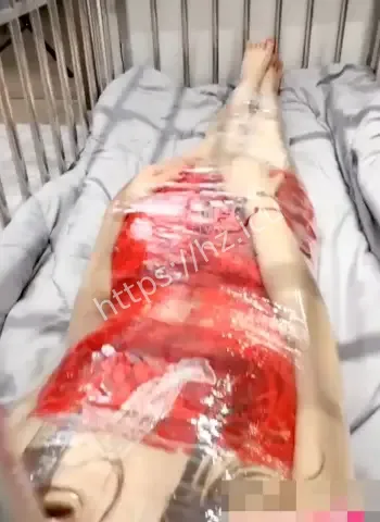 铁笼捆绑羞辱