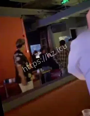 闹事男子前后反差