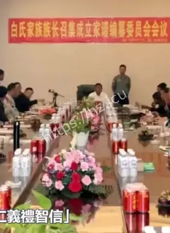外表清纯美女