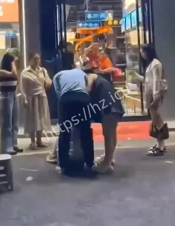 原配铁拳教育小三